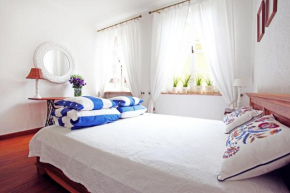 Отель Castle Square Apartment  Варшава